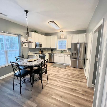 Beautiful, Spacious, Hidden Gem In Heart Of Wilmington Exterior photo